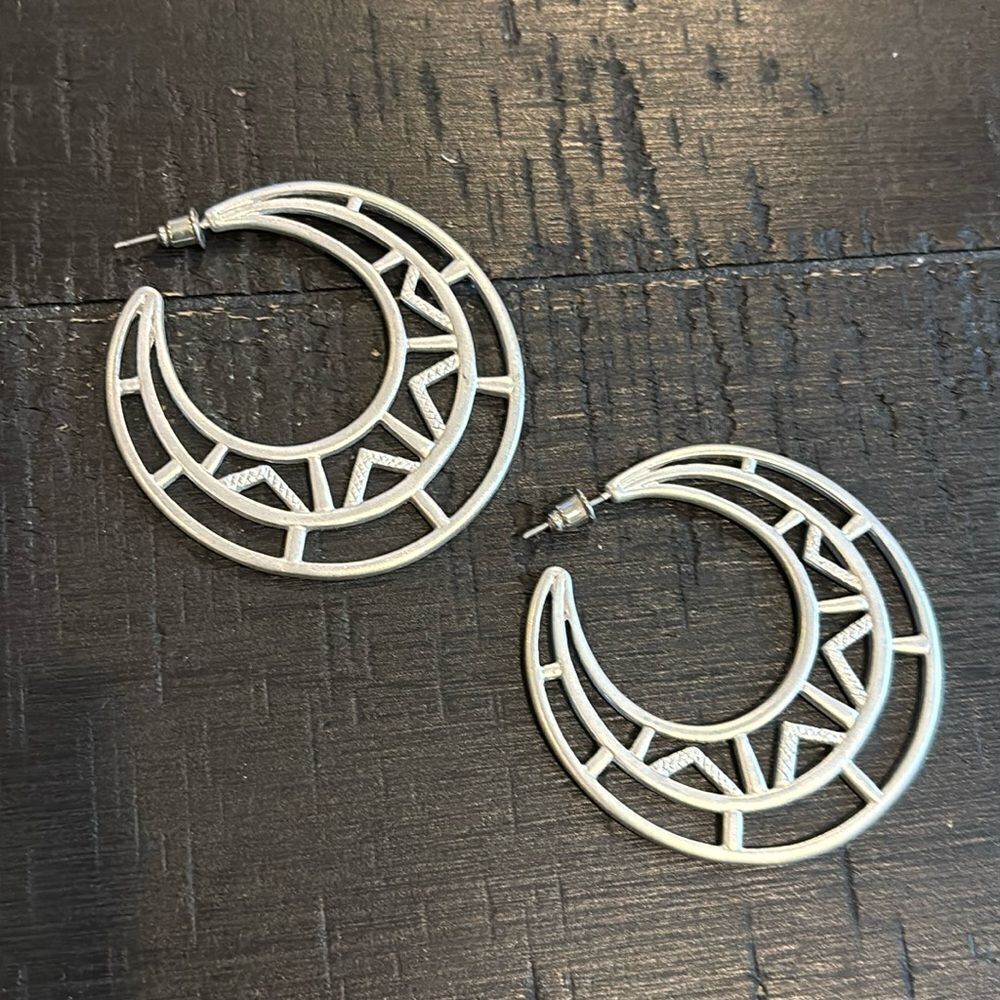 Silver Tone Geometric Pattern Hoop Earrings
